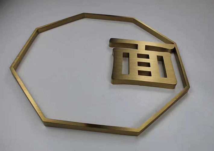 ɳ