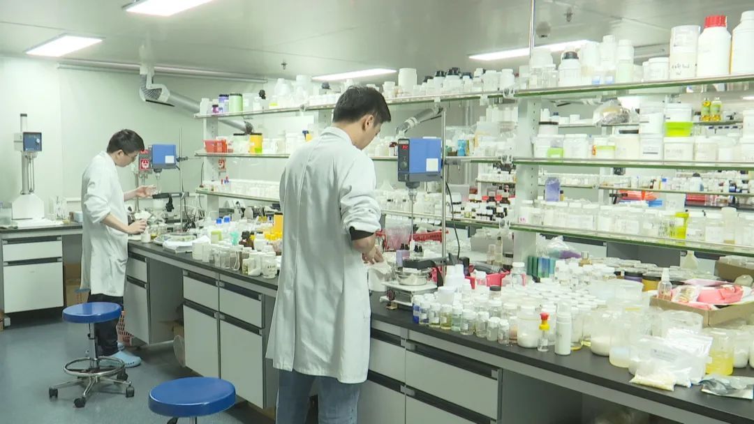 涵盖美白、祛斑、防脱、防晒等热门功效