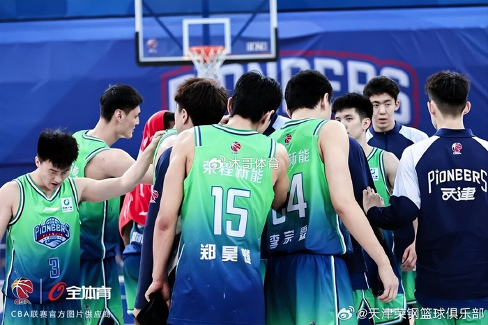 上海队客场大胜天津队豪取12连胜稳居榜首