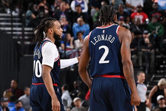 快船24分惊天逆转小卡准绝杀，哈登交易双赢成关