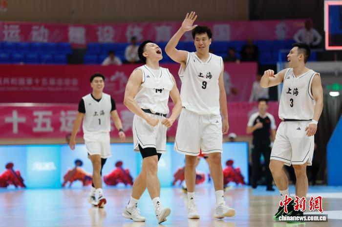 粤港澳全运会第十五届：上海男篮轻取香港队，