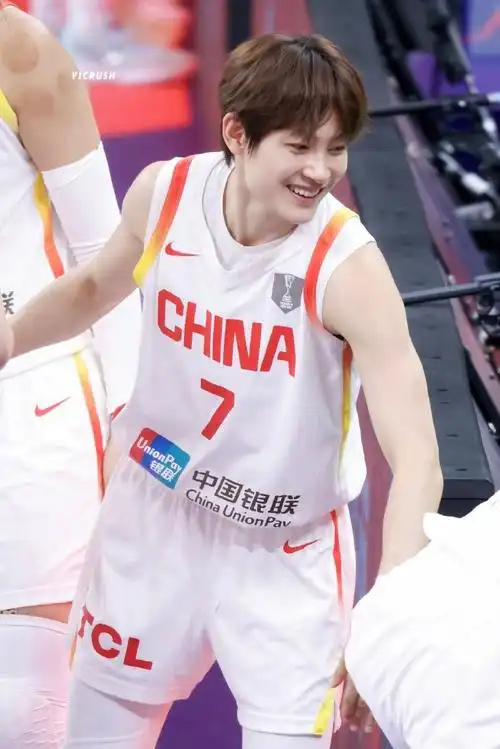 中国女篮集训方式引争议 杨力维选择个人特训应
